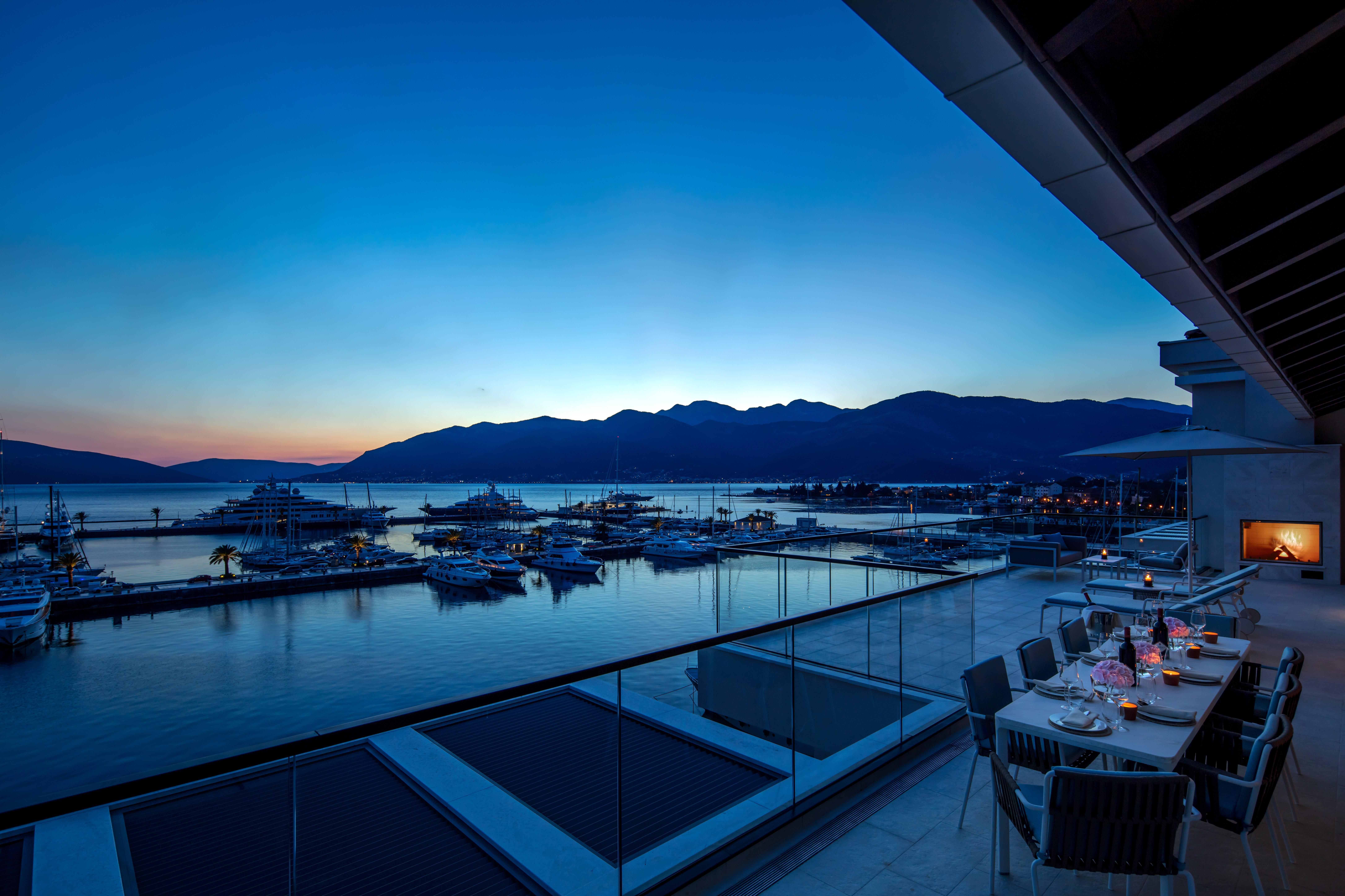 波尔图黑山丽晶酒店 蒂瓦特 外观 照片 View from the hotel