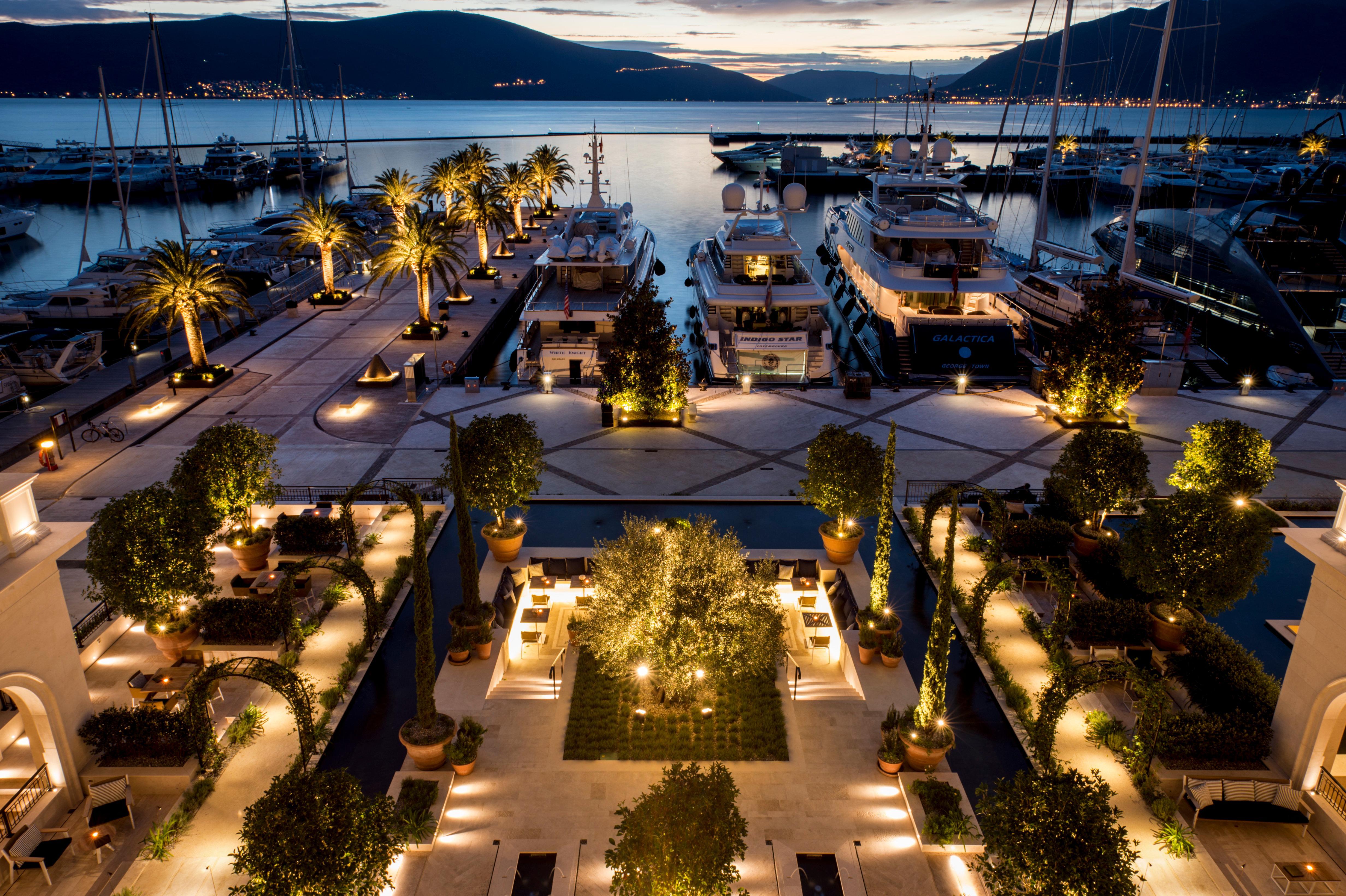 波尔图黑山丽晶酒店 蒂瓦特 外观 照片 The Port of Porto Cervo
