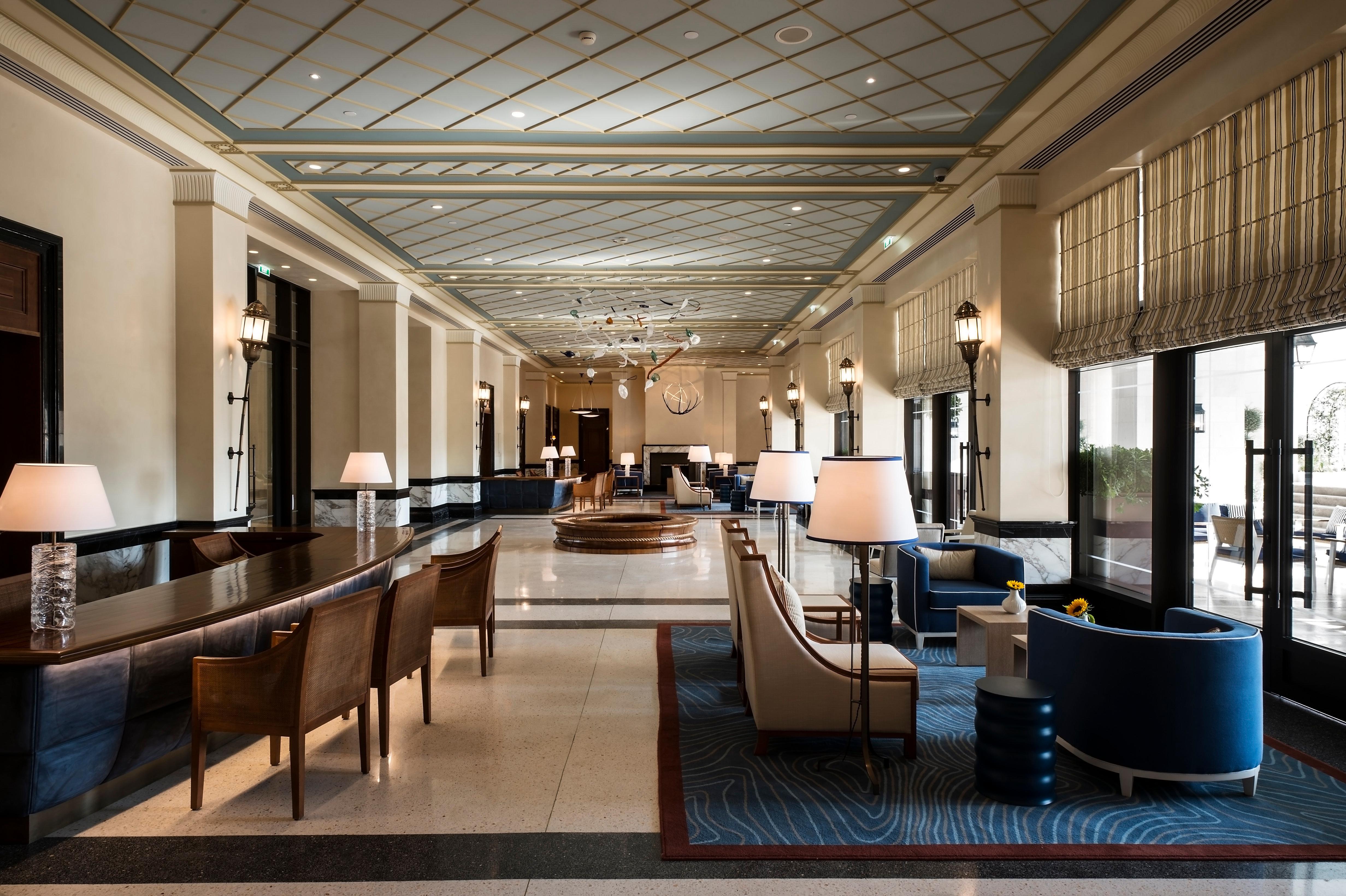 波尔图黑山丽晶酒店 蒂瓦特 外观 照片 The lobby of the hotel