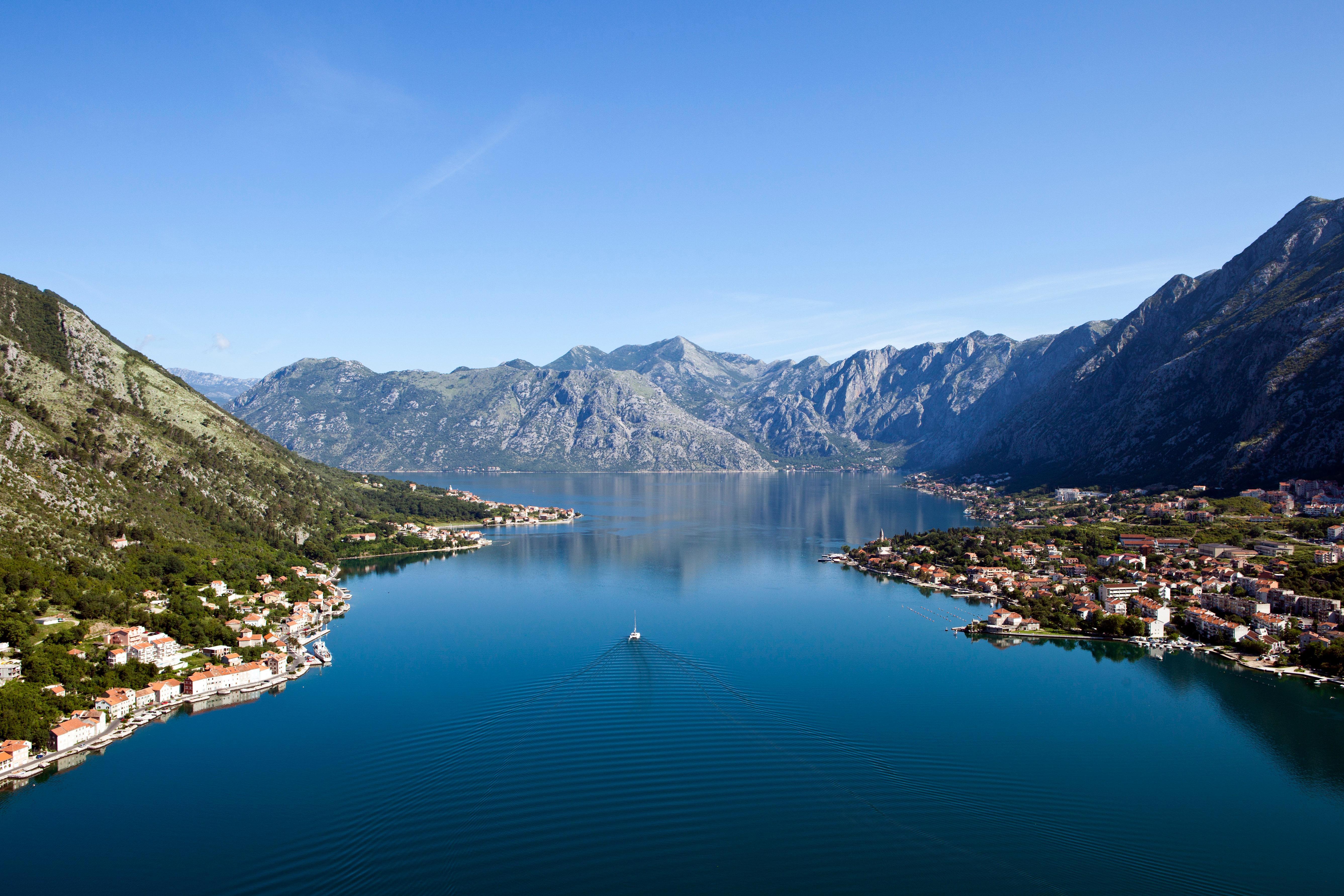 波尔图黑山丽晶酒店 蒂瓦特 外观 照片 The Bay of Kotor